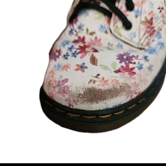 Dr Martens Kids Brooklee Lace Ankle Combat in White Floral Feminine Boot 8 - Picture 12 of 13